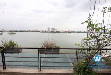 Lake view one bedroom apartment for rent in Tay Ho district 